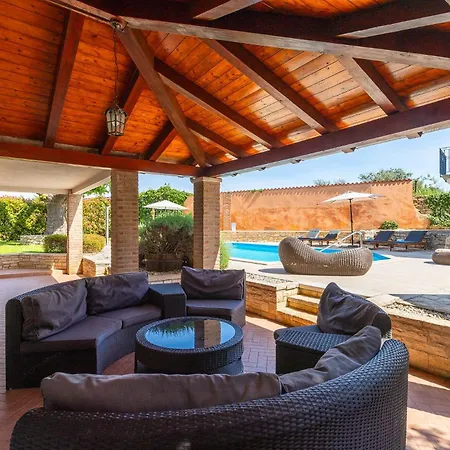 Beautiful Gospodi With Pool In Tinjan Villa Radetići