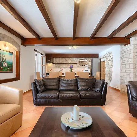 Villa Beautiful Gospodi With Pool In Tinjan